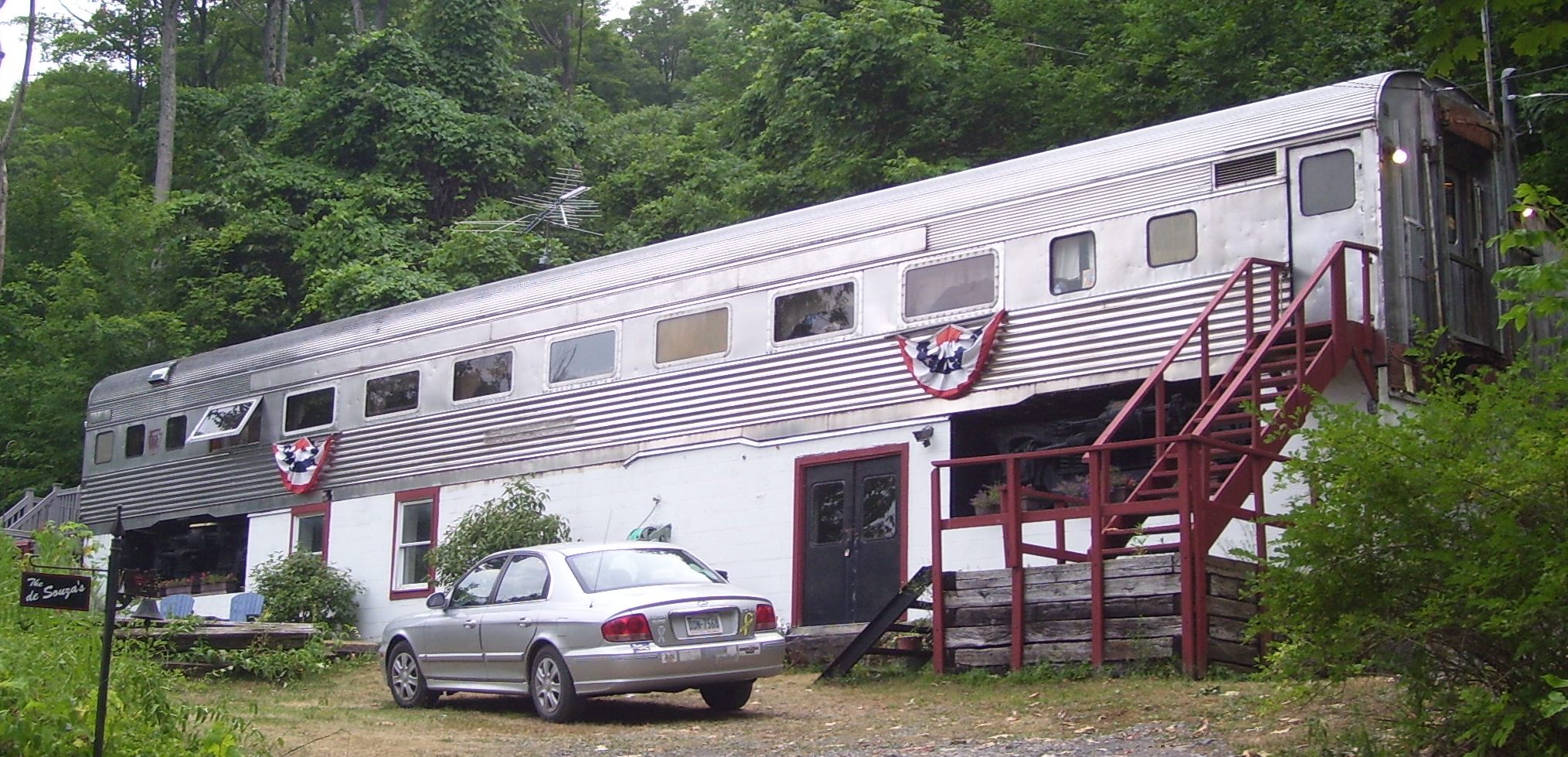 Train_car_house_Glen_Haven_Road Texas Tiny Homes